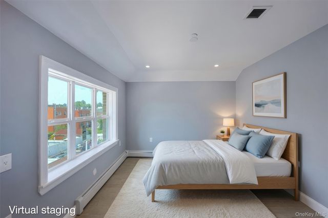 842 E 225th Street, Bronx, NY 10466