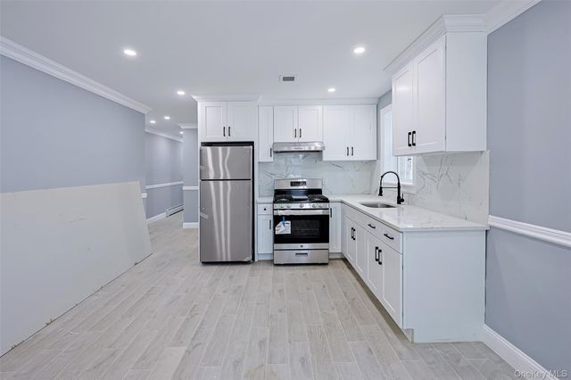 842 E 225th Street, Bronx, NY 10466