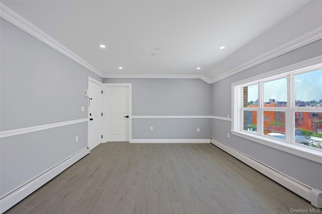 842 E 225th Street, Bronx, NY 10466