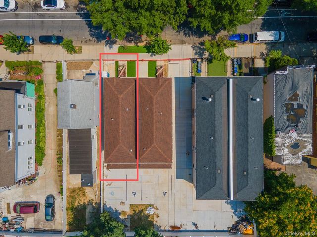 842 E 225th Street, Bronx, NY 10466