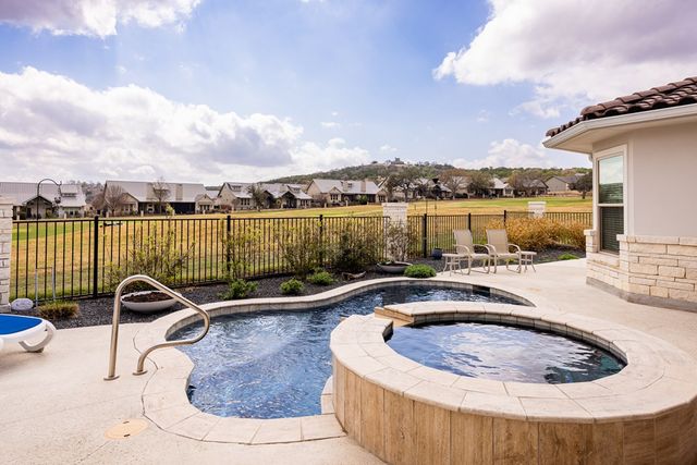 2085 Toscano Way, Kerrville, TX 78028