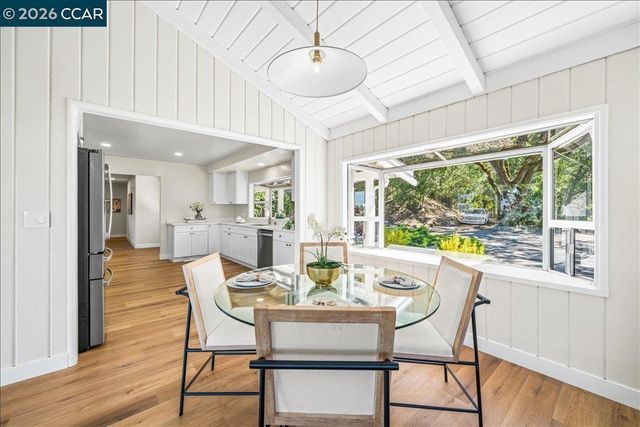 300 Oak View Ter, Danville, CA 94526