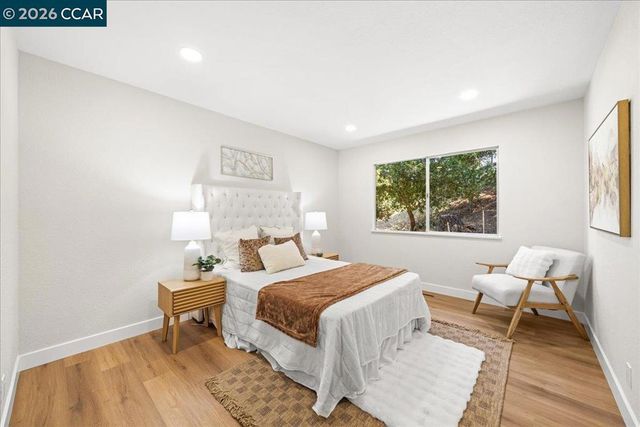 300 Oak View Ter, Danville, CA 94526