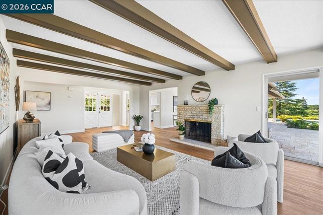 300 Oak View Ter, Danville, CA 94526