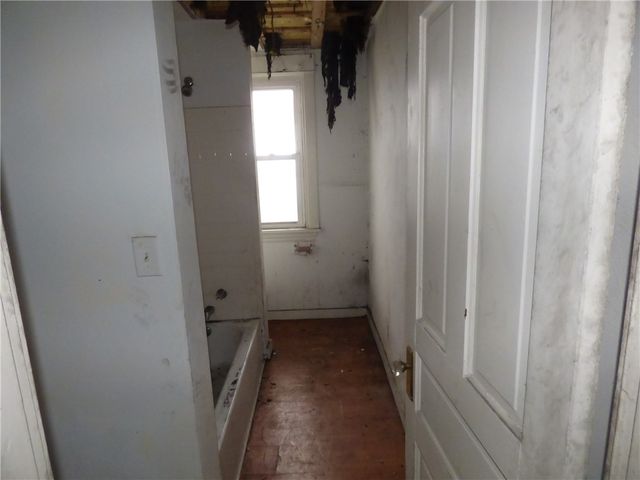 1021 Rue Grande Vue St, Elliott, PA 15220