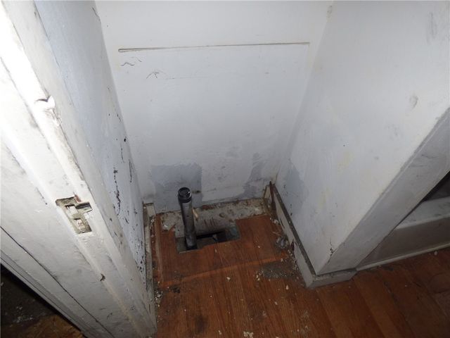 1021 Rue Grande Vue St, Elliott, PA 15220