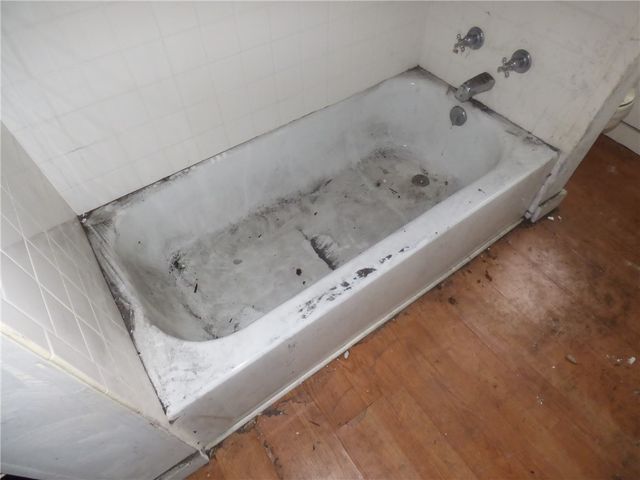 1021 Rue Grande Vue St, Elliott, PA 15220