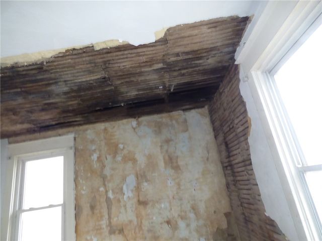 1021 Rue Grande Vue St, Elliott, PA 15220