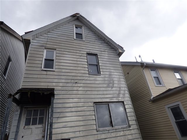 1021 Rue Grande Vue St, Elliott, PA 15220