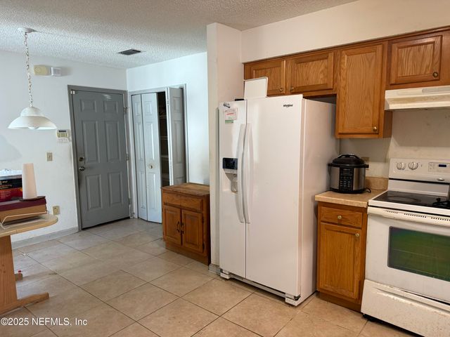 1718 LIVE OAK Drive, Jacksonville, FL 32246