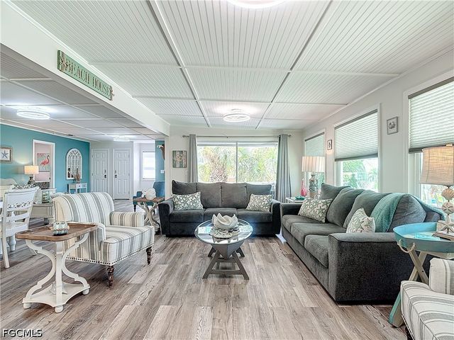170 Pearl ST, Fort Myers Beach, FL 33931
