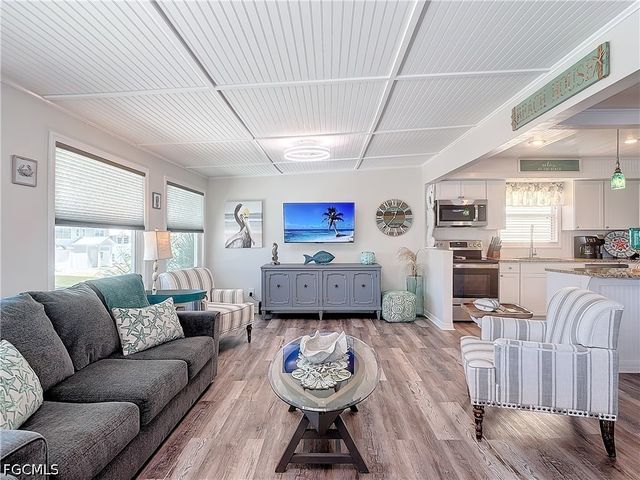 170 Pearl ST, Fort Myers Beach, FL 33931