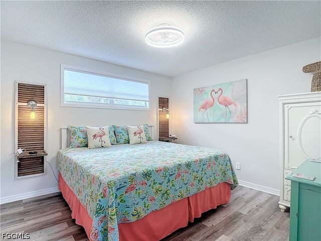 170 Pearl ST, Fort Myers Beach, FL 33931