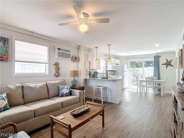 170 Pearl ST, Fort Myers Beach, FL 33931