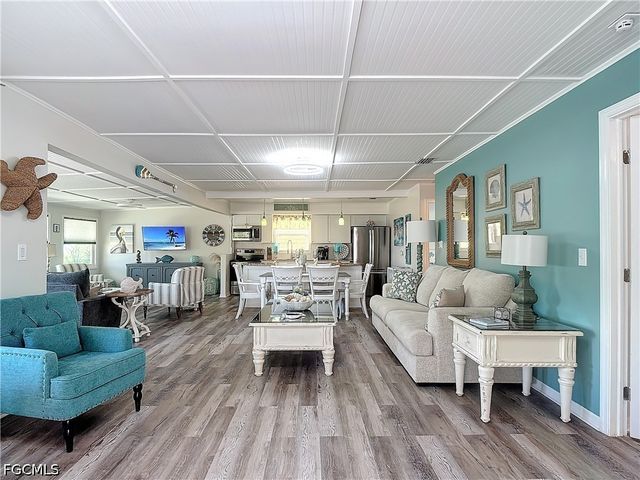 170 Pearl ST, Fort Myers Beach, FL 33931