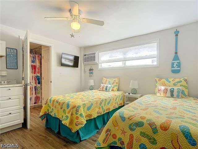 170 Pearl ST, Fort Myers Beach, FL 33931
