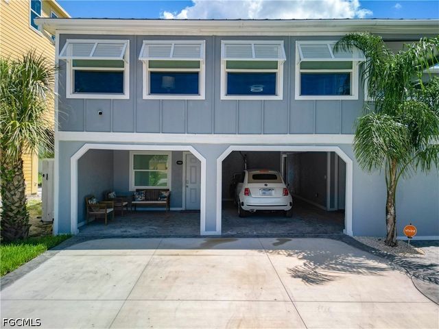 170 Pearl ST, Fort Myers Beach, FL 33931