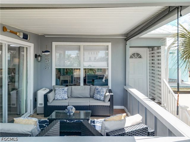 170 Pearl ST, Fort Myers Beach, FL 33931