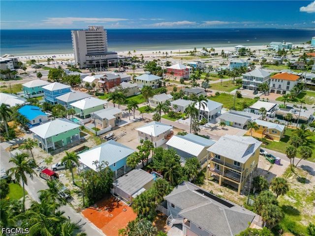 170 Pearl ST, Fort Myers Beach, FL 33931