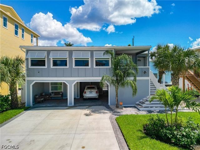 170 Pearl ST, Fort Myers Beach, FL 33931
