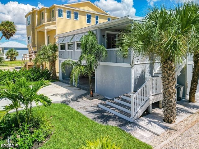 170 Pearl ST, Fort Myers Beach, FL 33931