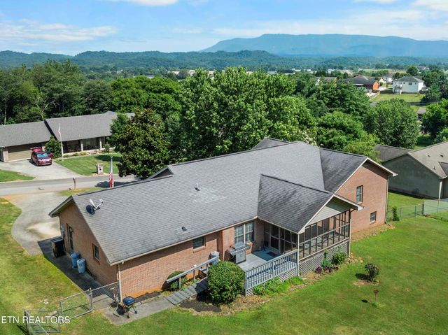 717 Clydesdale Ave, Seymour, TN 37865