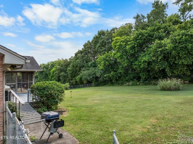 717 Clydesdale Ave, Seymour, TN 37865