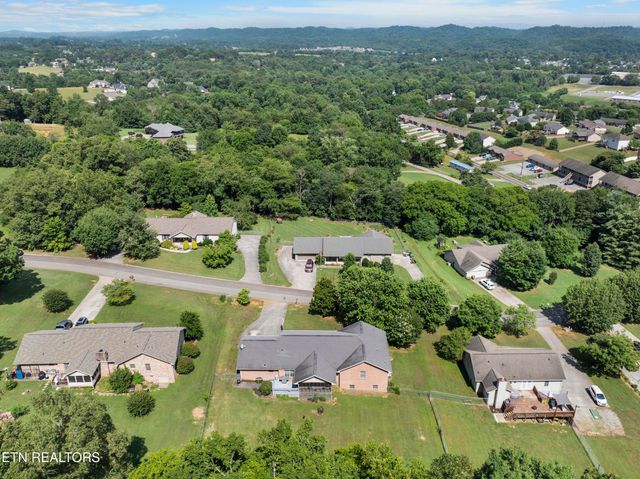 717 Clydesdale Ave, Seymour, TN 37865