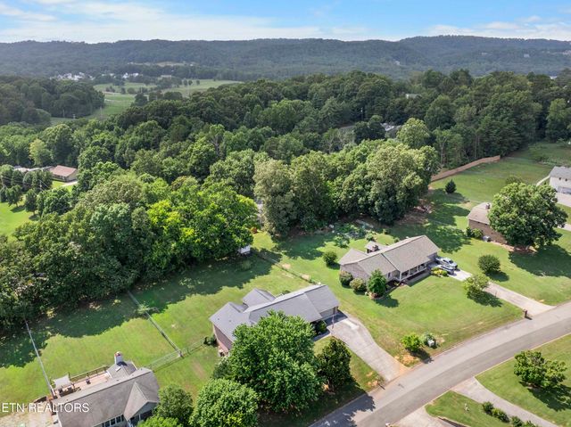 717 Clydesdale Ave, Seymour, TN 37865