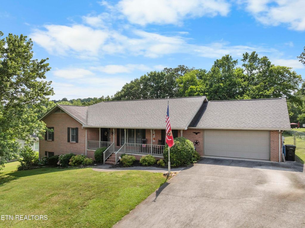 717 Clydesdale Ave, Seymour, TN 37865