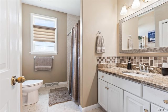132 Lorian Drive, Salina, NY 13212