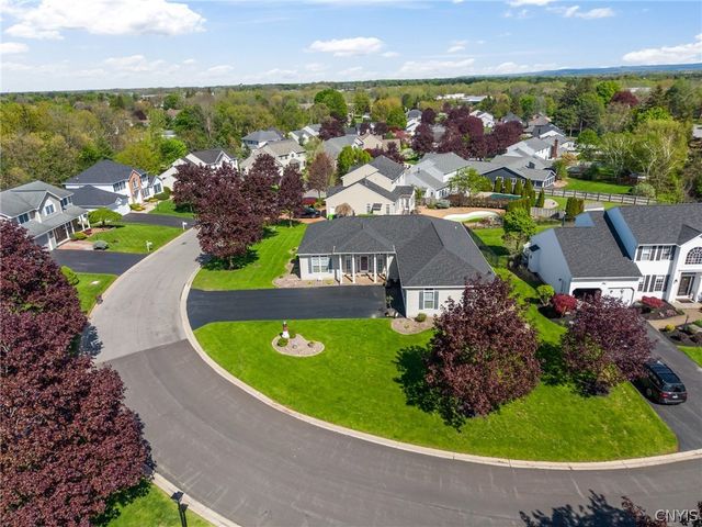 132 Lorian Drive, Salina, NY 13212