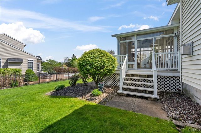 132 Lorian Drive, Salina, NY 13212