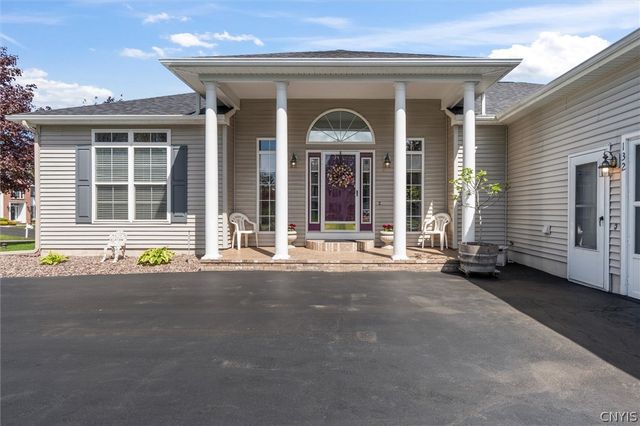 132 Lorian Drive, Salina, NY 13212