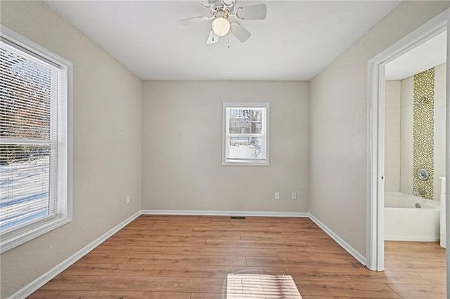 1137 OAKLAND Avenue, Kansas City, KS 66102