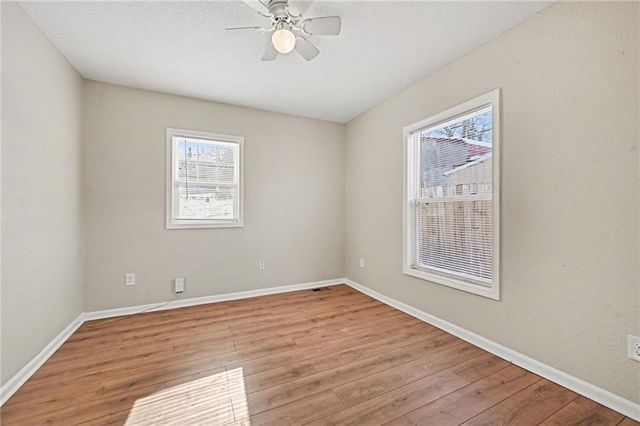 1137 OAKLAND Avenue, Kansas City, KS 66102