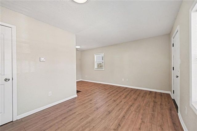 1137 OAKLAND Avenue, Kansas City, KS 66102