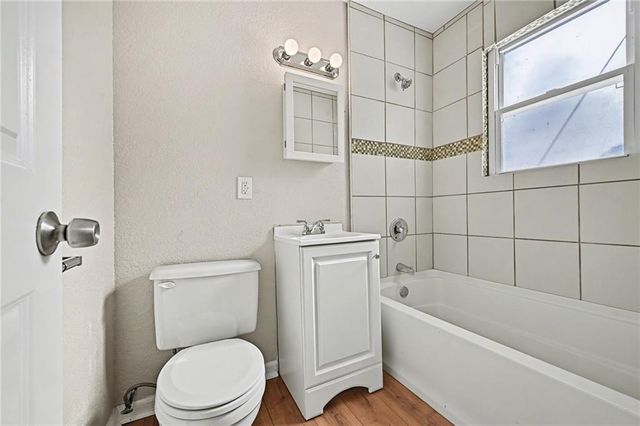 1137 OAKLAND Avenue, Kansas City, KS 66102