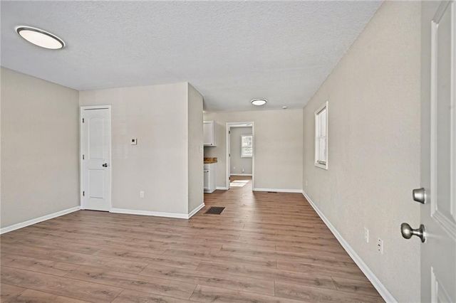 1137 OAKLAND Avenue, Kansas City, KS 66102