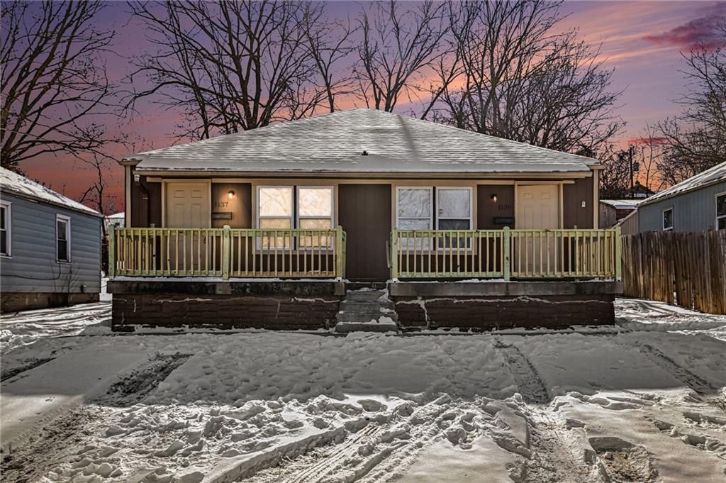 1137 OAKLAND Avenue, Kansas City, KS 66102