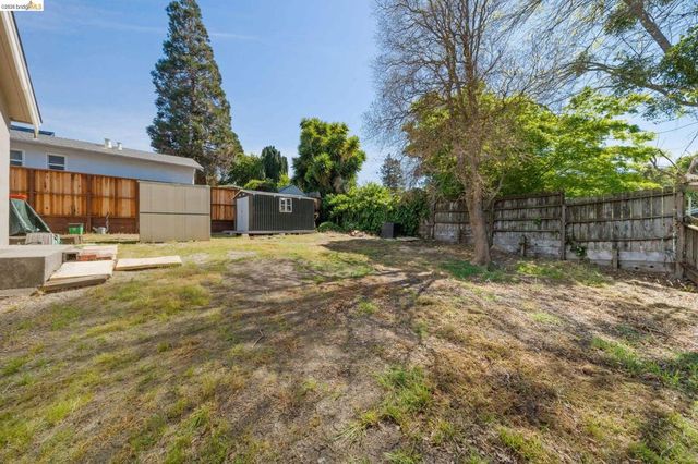 2410 Colusa, Pinole, CA 94564