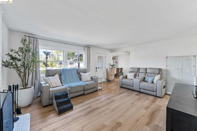 2410 Colusa, Pinole, CA 94564