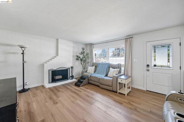 2410 Colusa, Pinole, CA 94564