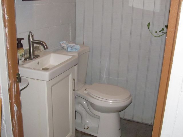 2926 11th Street, Rock Island, IL 61201