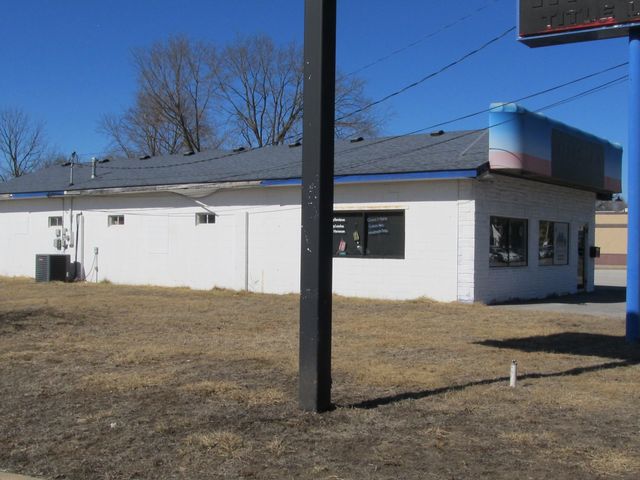 2926 11th Street, Rock Island, IL 61201