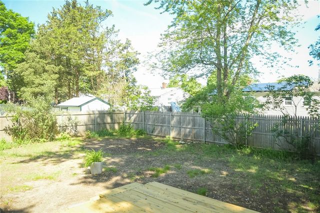 23 Perkins Street, Warwick, RI 02886