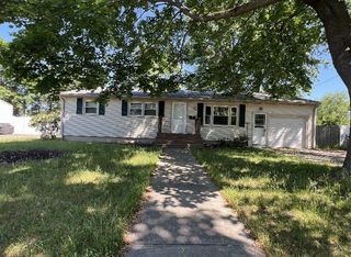 23 Perkins Street, Warwick, RI 02886
