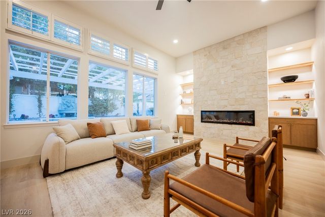 925 Granger Farm Way, Las Vegas, NV 89145