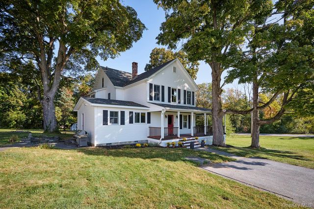 949 Freedom Road, Pleasant Valley, NY 12569