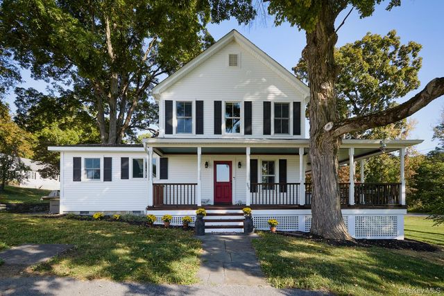 949 Freedom Road, Pleasant Valley, NY 12569